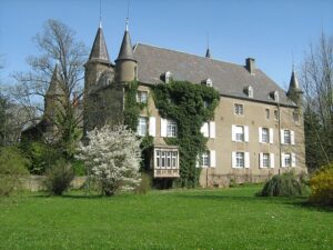 800px-Differdange_Castle7