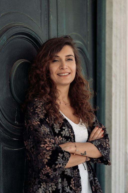 Gul Sonmez (Medium)